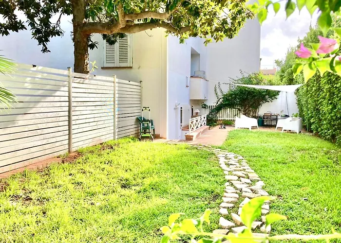 Merlo Holiday Homes Mondello